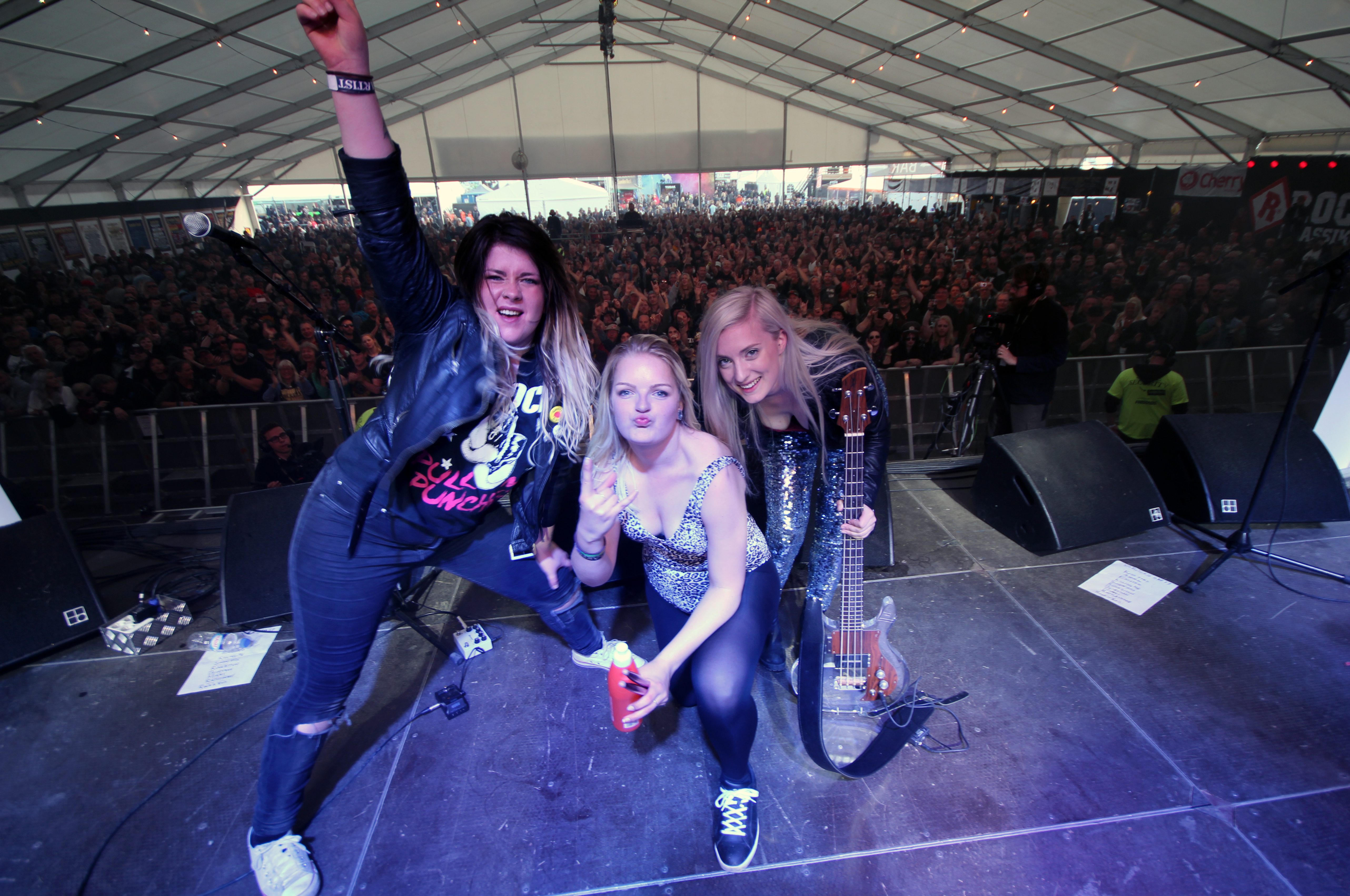 Bandet VA Rocks på Nemis-scenen på Sweden Rock